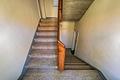 Investment oder Selbstnutzung? Renovierte 3-Zimmer-Wohnung in der Karlsruher Nordstadt - Treppenhaus