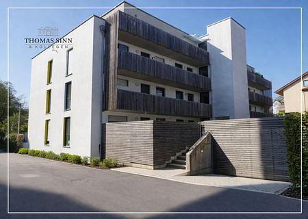 Helle und moderne Wohnung im 1. OG
Großer Südbalkon - TG-Platz
Super Zustand - sofort beziehbar - Hausansicht