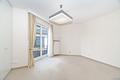 Ein Zuhause mit Garten, Freiraum und Perspektive. 160 m² Wohnfläche auf ca. 563 m² Grund. - Helles Schlafzimmer mit französischem Balkon und angenehmem Lichteinfall