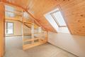 Familienfreundliches Reihenendhaus mit sonnigem Garten  zur Neugestaltung - Studio-Flair unter dem Dach