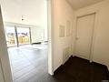 Elegantes, leerstehendes Appartement mit Einbauküche und sonnigem Balkon - barrierefreies Wohnen - Flur