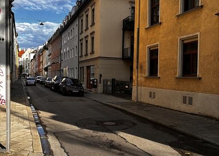 Verbindlich reserviert! Kompakte Einzelhandelsfläche mit 22 m² nahe der Lindwurmstraße ab sofort zu vermieten! - Blick von der Lindwurmstrasse