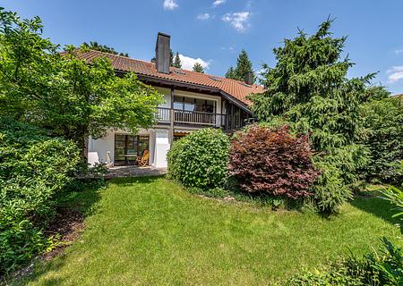 Helles Architektenhaus mit Südgarten in ruhiger Lage - Uneinsehbarer Südgarten