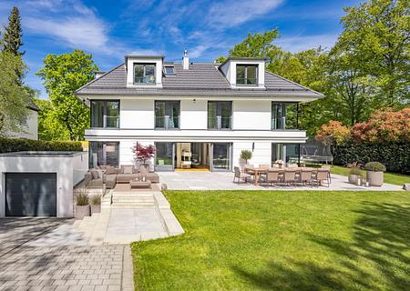 Luxuriöse Familienresidenz mit Lift, Tiefgarage, Fitnessbereich und Wärmepumpe - Exklusives Highend-Wohnen