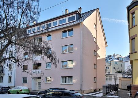 Helle 3-Zimmer-Dachgeschosswohnung in zentraler Lage - Außenansicht