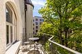 Atemberaubend modernisiertes 4-Zimmer-Altbaujuwel mit stylischem Flair und Balkon - Balkon mit Westausrichtung