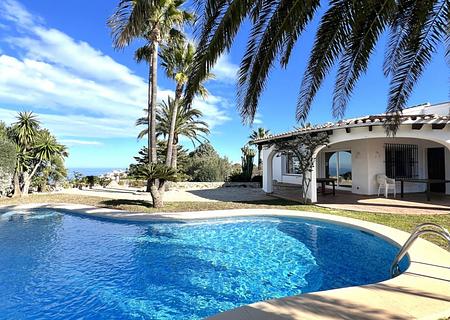 Exklusive Villa im Finca-Stil mit traumhaften Panoramablick, Pool und luxuriösem Gartenparadies am Monte Pego