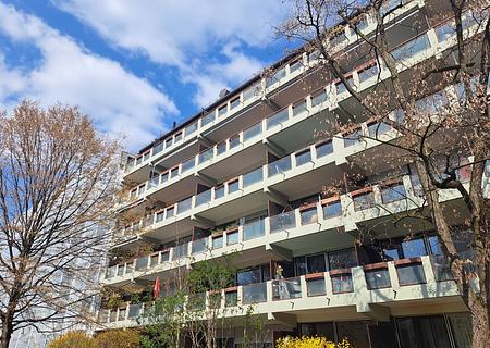 Helle 3-Zimmer-Wohnung in der obersten Etage in Neuhausen
am Olympiapark-Süd - Außenansicht rückwärtig