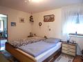 Vermietetes Zweifamilienhaus in Oberteisendorf mit Potenzial – Verkauf erfolgt im Bieterverfahren! - Schlafzimmer OG