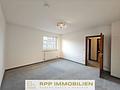 Seltene Parklage: Ruhige 2-Zimmer-Wohnung mit Süd-Loggia - Schlafzimmer