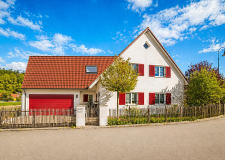 TOP-Kapitalanlage: A+ EFH mit gesicherten Einnahmen & späterem Entwicklungspotenzial / Wohnrecht