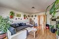 3 Zimmer, Balkon, Garage und Stellplatz in der beliebten Südstadt - Wohnzimmer