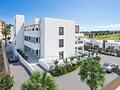 Appartements mit 2 Schlafzimmern, 2 Bädern, Vorinstallation Klimaanlage, Gemeinschaftspool und Meerblick direkt am Golfplatz von La Serena Golf