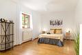 *DIREKT VERLIEBT* Großzügige renovierte 2-Zimmer Wohnung in absolut ruhiger Wohngegend - Lichtdurchflutetes Schlafzimmer