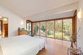 Freistehendes Einfamilienhaus im Chalet-Stil, modern interpretiert - Masterbereich mit Ankleide