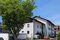 Ruhiges Mehrfamilienhaus mit 10 Parteien nahe S-Bahn-Station Grafing - Ostansicht