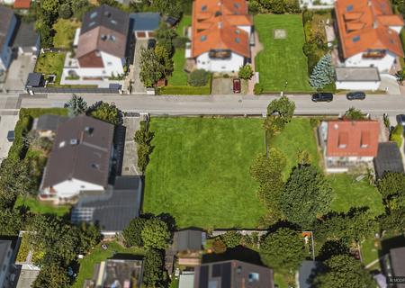 Baugrundstück mit Entwicklungsmöglichkeit - Großes Baugrundstück 