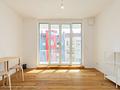 Neuwertiges 2-Zimmer-Appartement mit Balkon in begehrter Lage - livingroom3-min