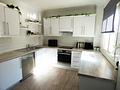 Villa mit 4 Schlafzimmern, 3 Bädern, Dachterrasse, Privatpool und schönem Ausblick