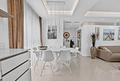 Moderne Wohnung mit eigenem Garten und direktem Zugang zum Pool