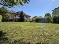 Für Investor, Bestlage Schloßberg-Stephanskirchen, über den Dächern von Rosenheim, MFH+Baugrundstück - Blick zum Mehrfamilienhaus und Baugrundstück