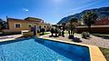 Sehr gepflegte Villa mit großem Grundstück, großem Pool, Tennisplatz, Brunnen, Garage, Heizung, Klima und vielen Extras