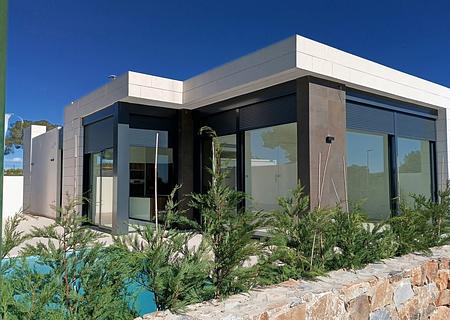 Exklusive Villa in der Nähe des Meeres und des Golfplatzes Lo Romero - 1