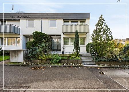 Stilvoll renoviertes Reiheneckhaus mit Garage und großem Garten in absoluter Top-Lage! - Hausansicht