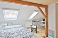 PROVISIONSFREI und bezugsbereit! 3,5- Zimmer DG Wohnung mit sonniger Dachterrasse und Stellplatz! - Schlafzimmer 