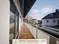 Helle 4,5-Zimmer-Wohnung mit Süd-Balkon und eigenem Garten in Lohhof - Balkon