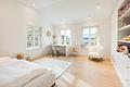 Klassisch-luxuriöse Villa von 2018 mit traumhaftem Seeblick in ruhiger Lage - Vielfältig nutzbare Zimmer