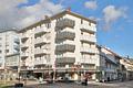 Stadtpanorama inklusive – zentrale 3-Zimmer-Wohnung mit zwei Balkonen- über den Dächern der Stadt - Hausansicht