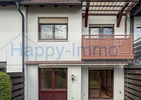 Reihenhaus in ruhiger Lage in Kirchheim / 2 Garagen / bezugsfrei - Gartenansicht