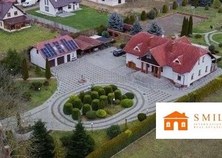 Luxuriöses Wohnen mit Einliegerwohnung und Pool - Ihre Wohlfühloase nahe der deutschen Grenze!