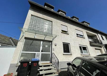 Wittlich-Gladbach >> 4 Zimmer DG-Wohnung (ca. 96 m²) zur grosszügigen Entfaltung << - 1 Hausfront