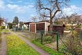 Reihenmittelhaus mit Renovierungsbedarf I Erbbaurecht bis 2051 I Sofortbezug - Garage und Garteneingang