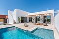 Luxuriöse ebenerdige Villa mit Pool und Keller - BAJA RESOLUCION-3