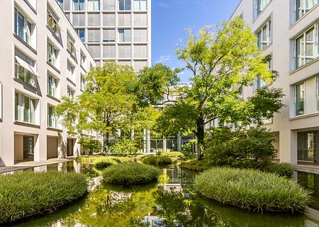 „The Seven Atrium“: Luxuriöse 3-Zimmer-Wohnung mit Balkon, Concierge, SPA und TG-Stellplatz - SEVEN Atrium
