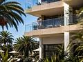 Appartements mit 2 Schlafzimmern, Klimaanlage, Fußbodenheizung in Bädern, Tiefgaragenstellplatz und Gemeinschaftspool nur 650 m vom Strand