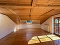 bezugsfreie Dachgeschoßwohnung in Vagen / Garage / Kaminofen - Wohnen