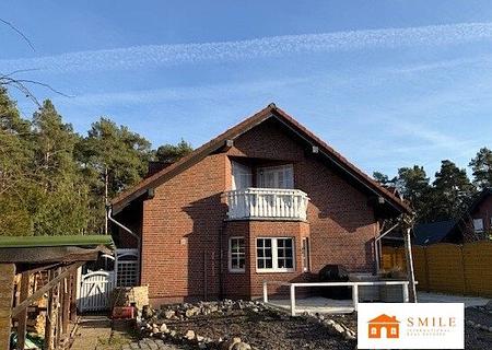 Günstiges, freistehendes Familienhaus mit Pool in der grünen Gemeinde Am Mellensee