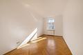 Wohlfühlflair in Neuhausen: Reizvolles 3-Zimmer-Stadtdomizil mit Stil und Charme - Schlafzimmer mit Ankleide