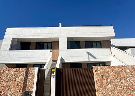 Modernes Penthouse mit Pool auf Solarium mit herrlicher Aussicht - IMG-20250204-WA0024