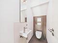 Traumwohnung in idyllischer, bester Lage:
Ihre exklusive Dachgeschoss-Wohlfühloase am Waldrand - Gäste-WC
