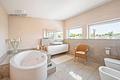Stilvolle 3,5-/4-Zi.-DG-Penthouse-Maisonettewohnung mit zwei Terrassen in HN-Ost - DG2: Wellnessbad mit Wanne