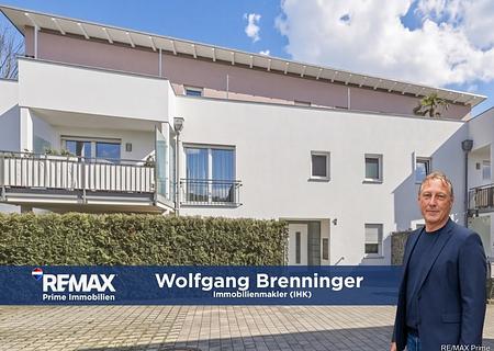 Skyline-Gefühl inklusive – Exklusives Penthouse mit Süd-West-Dachterrasse & Whirlpool - Ansicht West