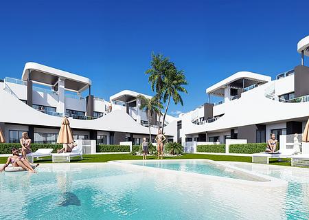 Obergeschoss-Wohnungen mit 2 Schlafzimmern, 2 Bädern, Dachterrasse, Kfz-Stellplatz und Gemeinschaftspool