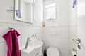 Familienhaus mit Garten, Carport & Photovoltaik – ankommen und wohlfühlen! - EG: separates WC