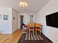 Zum Verlieben! Traumhaftes Wohnambiente - elegant, modern, neuwertig. Bezugsfrei. - Schöner Essplatz