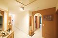 Tolle 4-Zimmer-Dachgeschoss-Wohnung mit Balkon und PKW-Plätzen - Flur